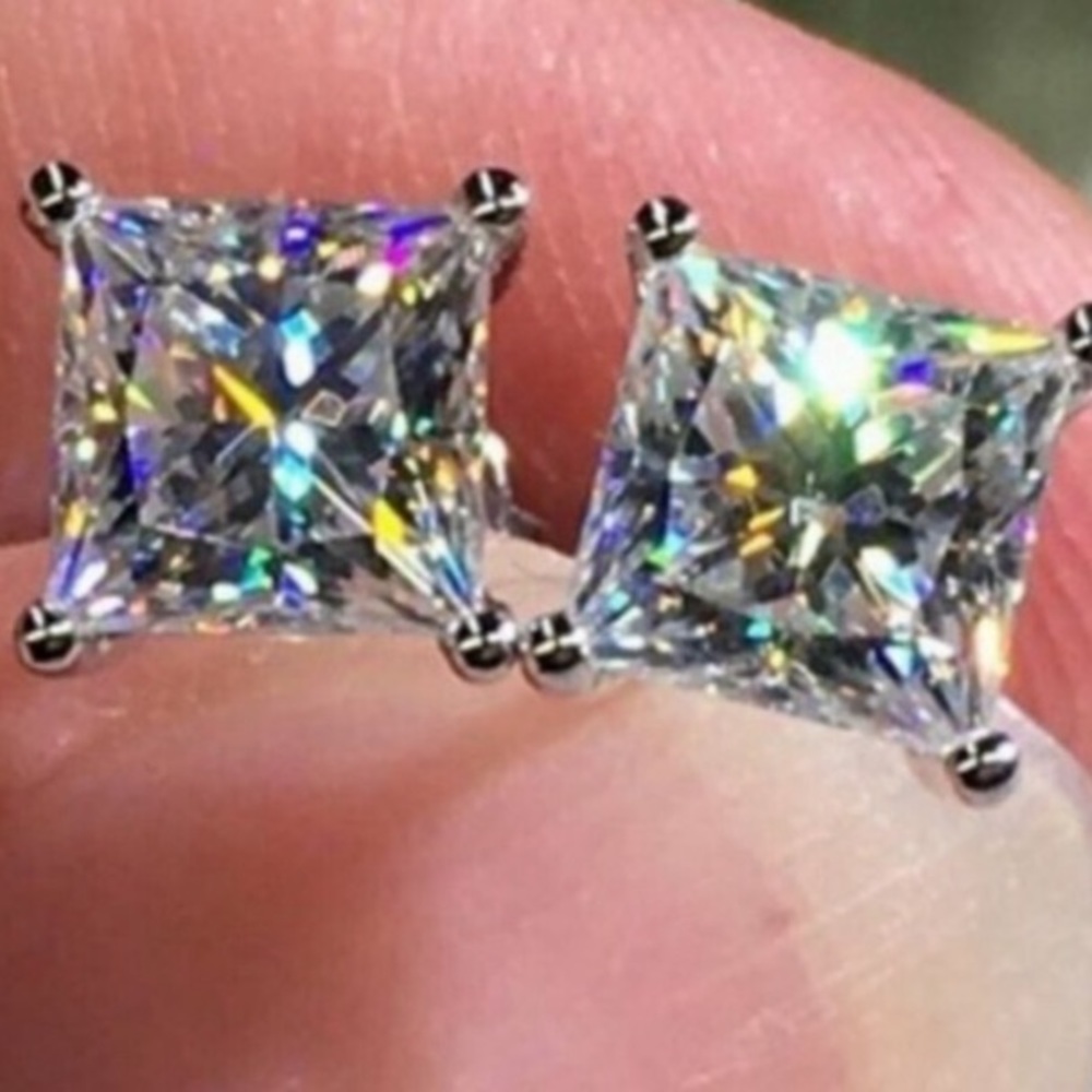 Princess cut diamond earrings - Picture 6 of 6